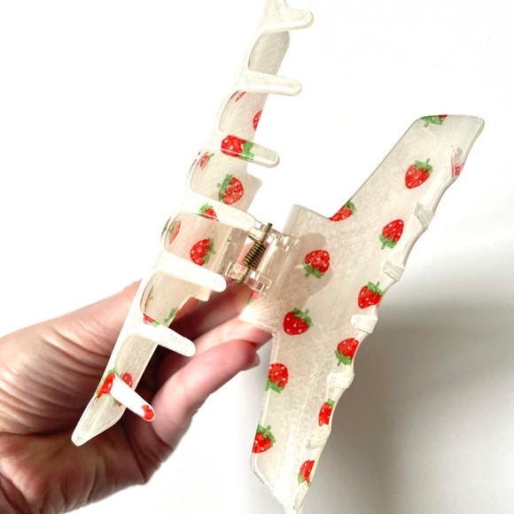 Strawberry Print Hair Clip - Picture 2 of 4